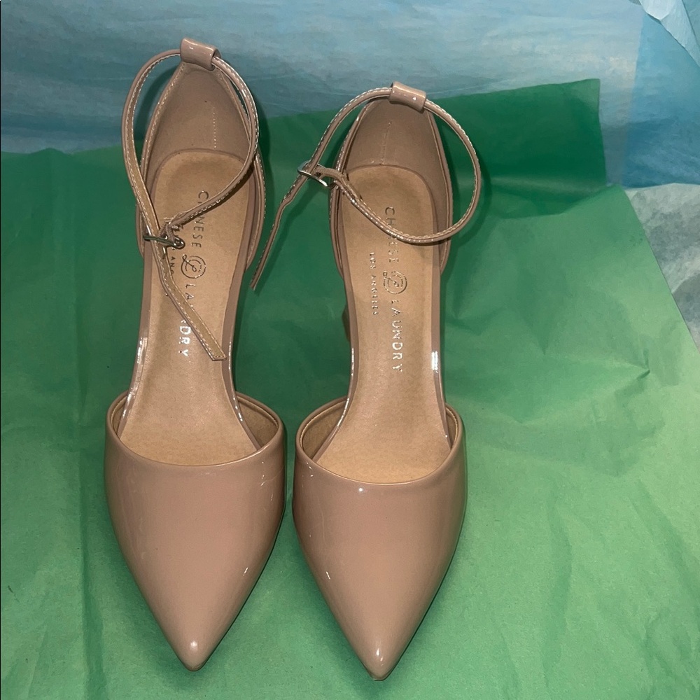 Chase + Chloe Women's Nude Pointed Toe Heels
